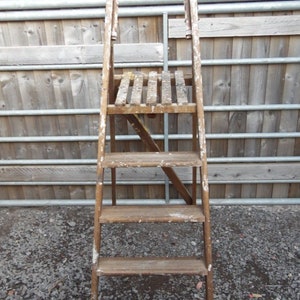 1:12 scale Wooden Step Ladder folds up U3192