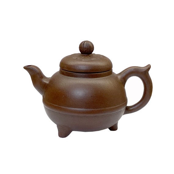 Chinese Handmade Yixing Zisha Clay Teapot With Artistic Accent ws2228S Chinese Handmade Yixing Zisha Clay Teapot With Artistic Accent ws2228S