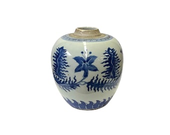 Oriental Flower Leaf Small Blue White Porcelain Ginger Jar ws3339E