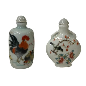 2 x Chinese Porcelain Snuff Bottle With Flowers Birds Graphic ws1240E