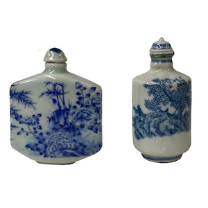 2 x Chinese Porcelain Snuff Bottle With Blue White Scenery Graphic ws1241E