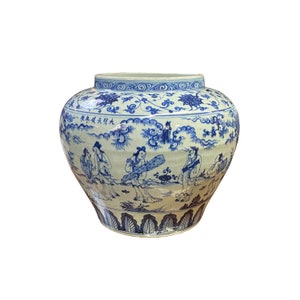 Vintage Chinese Blue White Porcelain Scenery Fat Body Vase Jar ws2717E image 1