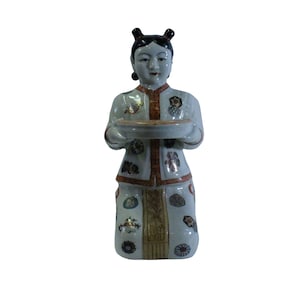 Orientalna zabytkowa ceramiczna klęcząca kobieta trzymająca talerz cs5216E
