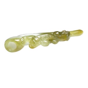 Unique Traditional Chinese Carved Natural Green Jade Pipe With Dragon And Luyi Figure k194E