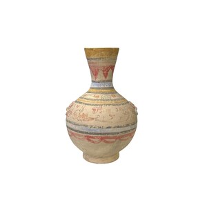 Könnte beinhalten: Eine große, runde Keramikvase mit schmalem Hals. Die Vase ist mit einem geometrischen Muster aus roten, gelben, blauen und weißen Streifen verziert. Die Vase hat eine hellbraune Farbe und ist mit einem Blumendesign verziert.