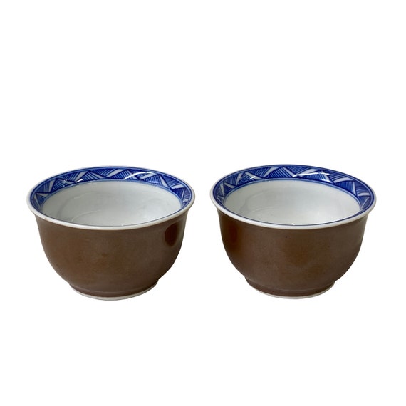 2 x Chinese Porcelain Brown Blue White Scenery Cup Display Art ws2785S 2 x Chinese Porcelain Brown Blue White Scenery Cup Display Art ws2785S