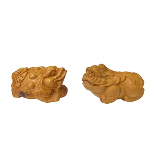 Chinese Pair Wood Carved Mini Mythical Pixiu FengShui Figures ws2367E