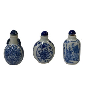 Set of 3 Handmade Blue and White Chinese Porcelain Snuff Bottles – Hand-Painted Decorative Collectibles for Home or Office Display ws2455E