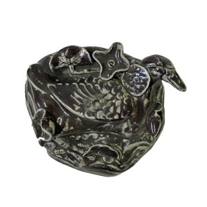 Dark Gray Clay Duck in Lotus Leaf Wall Hanging Vase Flower Pot ws2418E