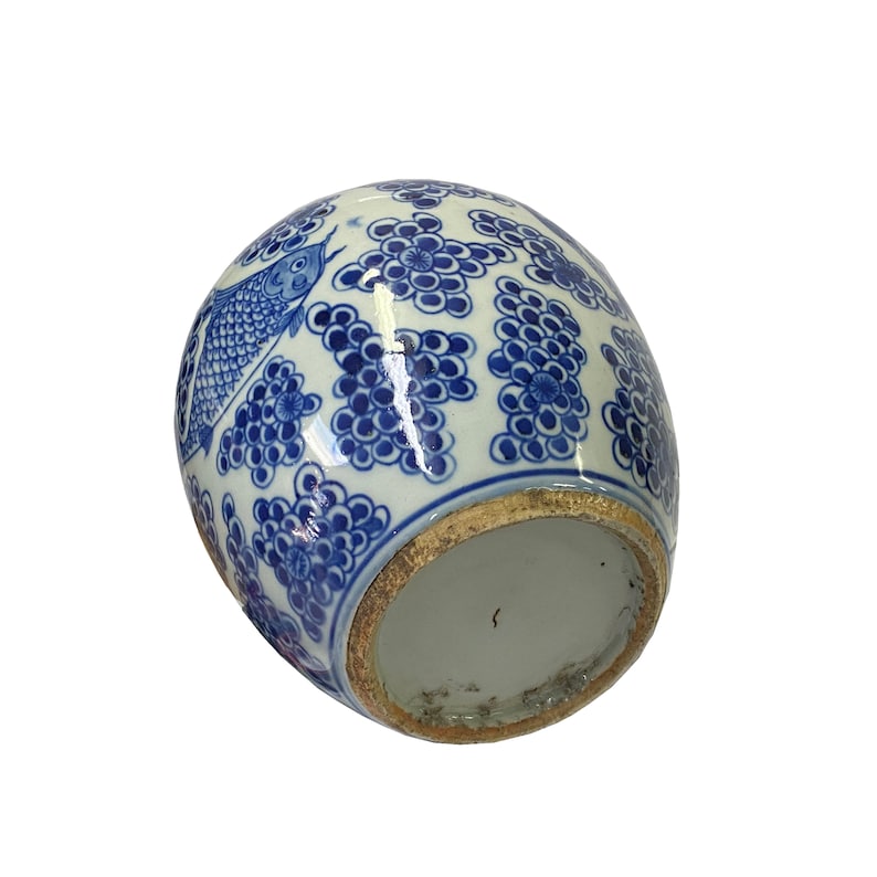 Oriental Handpaint Fishes Small Blue White Porcelain Ginger Jar ws2325E image 4