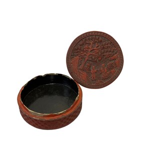 Vintage Chinese Red Resin Lacquer Round Carving Small Accent Box ws3011E image 4