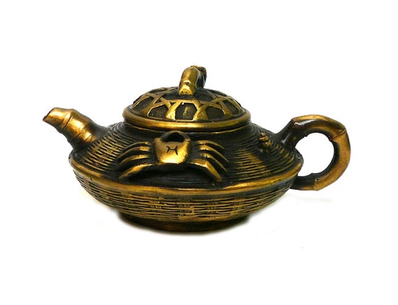 Chinese Handmade Metal Bronze Color Crab Teapot Display cs1035-9S Chinese Handmade Metal Bronze Color Crab Teapot Display cs1035-9S
