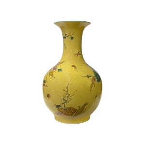 Chinese Crackle Yellow Porcelain Fruit Grasshopper Graphic Vase ws1648E image 2