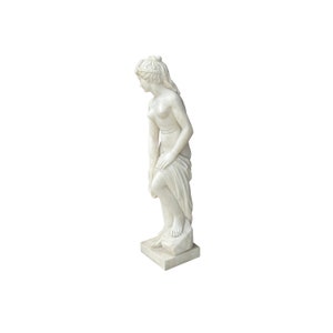 48 White Marble Hand-carved Bathing Venus Aphrodite Statue Sculpture ws3749E image 4