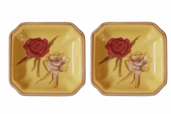 Lot Of 2 Quality Asian Artist Hand Painted Porcelain Square Display Dish vs075-4S Lot Of 2 Quality Asian Artist Hand Painted Porcelain Square Display Dish vs075-4S