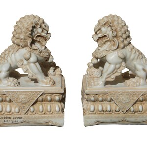 Pair Chinese Off White Marble Like Fengshui Foo Dogs cs1289E image 2
