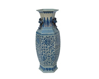 Vintage Chinese Off White Blue Flower Graphic Hexagonal Porcelain Vase ws3533E