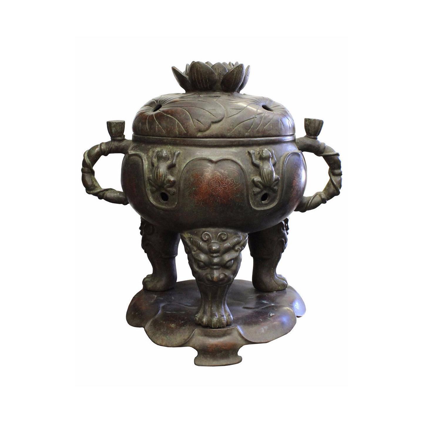 Vintage Chinese Lotus Theme Metal Ding Shape Incense Burner Display Cs2796E