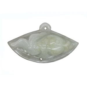 Detalle de pez de jade natural tallado a mano chino en abanico colgante de Feng Shui de la suerte n514E