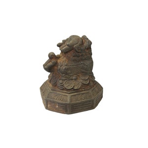 Rustic Chinese Iron Foo Dog Lion on Octagonal Base FengShui Figure ws3541E image 5