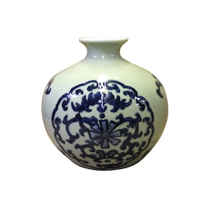 Chinese Oriental Ceramic Light Celadon Green Blue Graphic Vase cs4108E image 1