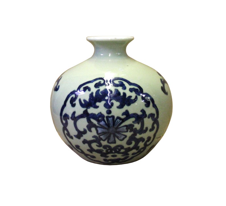 Chinese Oriental Ceramic Light Celadon Green Blue Graphic Vase cs4108E