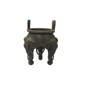 Rustic Iron Mixed Metal Elephant Head Trunk Tri-Legs Ding Display Figure ws3539E image 1