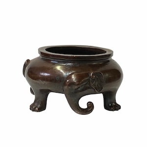 Oriental Brown Finish Metal Incense Burner Elephant Head Accent ws1580E