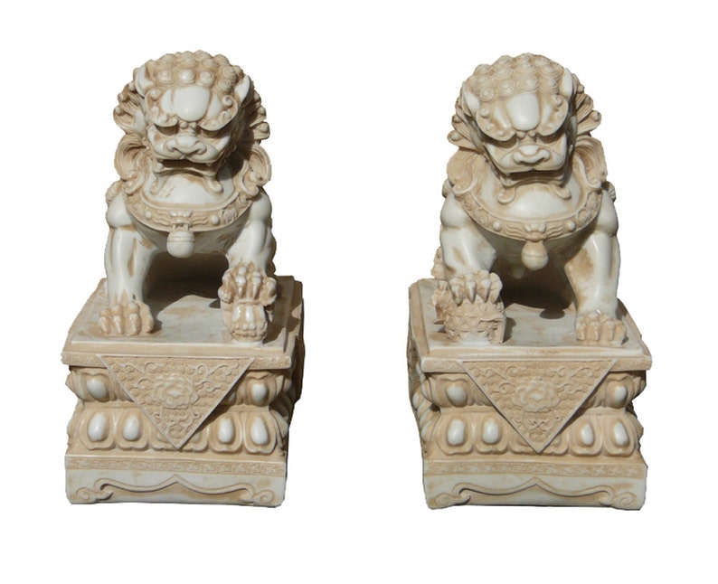 Pair Chinese Off White Marble Like Fengshui Foo Dogs cs1289E image 1