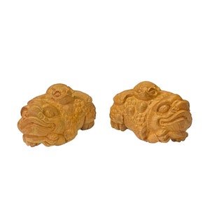 Chinese Pair Wood Carved Mini Mythical Pixiu FengShui Figures ws2383E