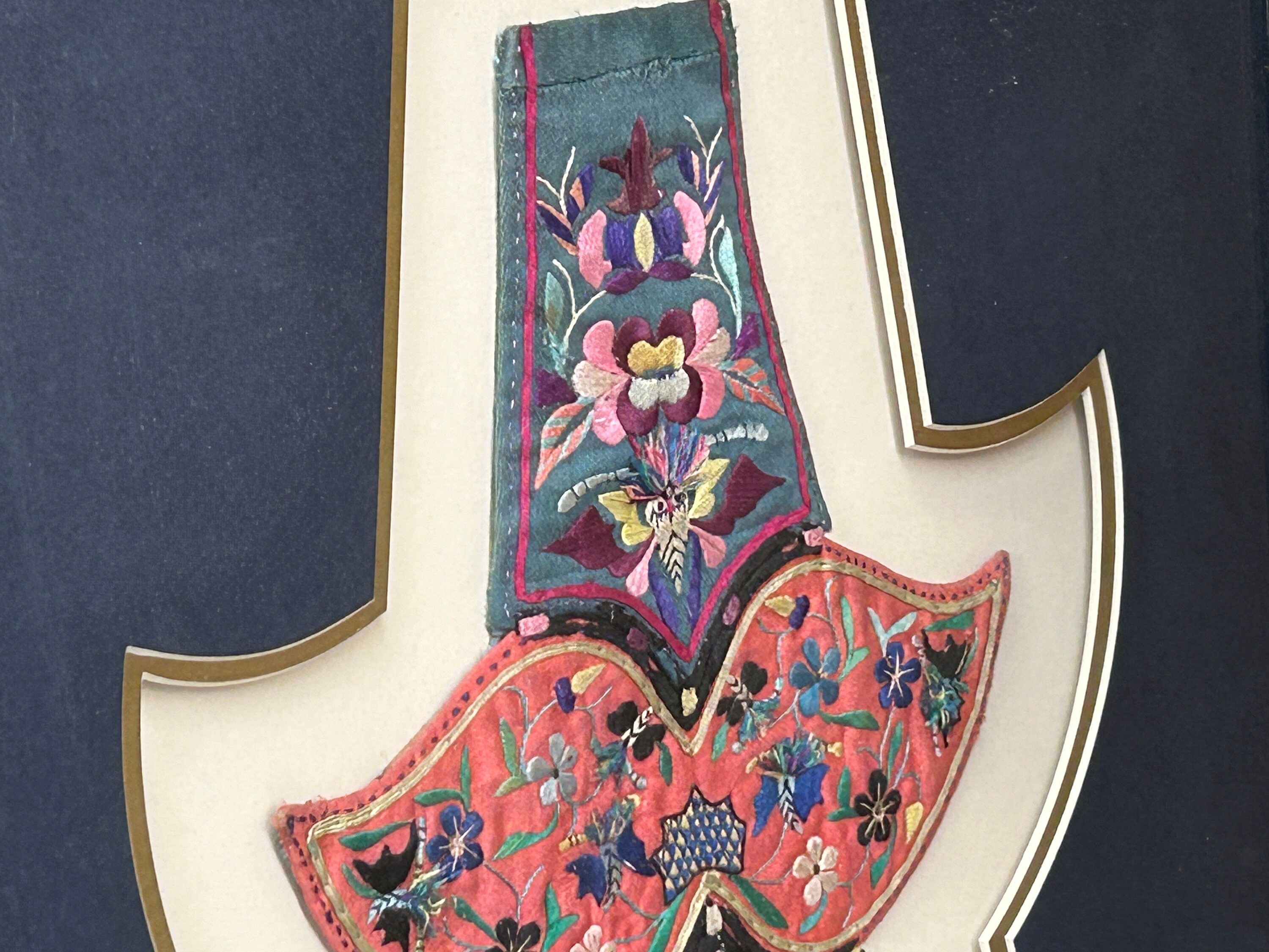紅星牌綿料綿連69✖️138  （1993製）2反 Vintage Chinese Embroidery Fabric Piece Framed Wall Art