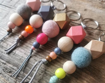 Schlüsselanhänger Holzperlen Holzkugeln Hexagon keychain Wichtelgeschenk Geschenk Holz