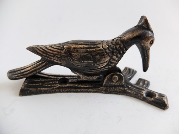 VINTAGE ANTIQUE STYLE HAND MADE SOLID BRASS BIRD SCULPTURE DOOR KNOCKER