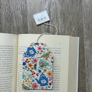 Pretty Little Bird Tea Bag Book Mark