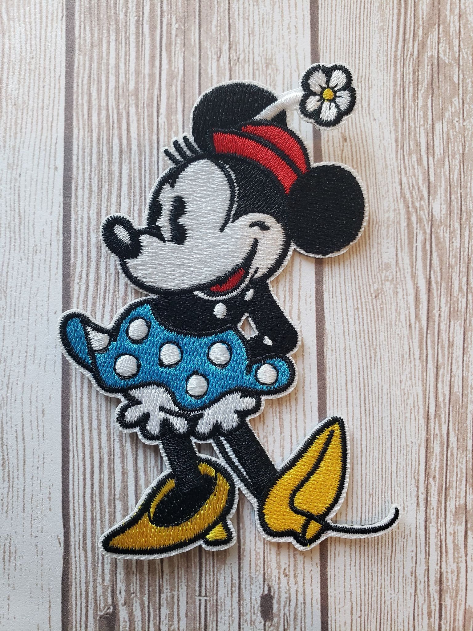 Minnie Mouse Heart Shades Iron on Applique Disney Fan DIY Decoration Craft Patch