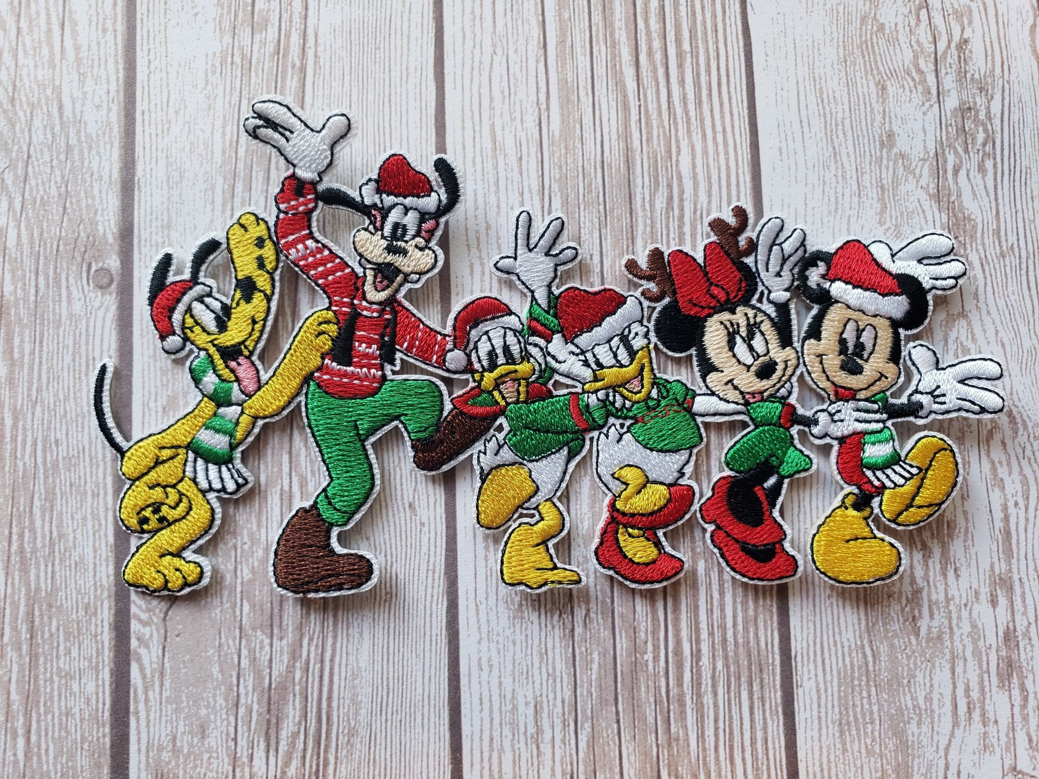 Classic MICKEY MOUSE & Minnie Disney Embroidered PATCHES 5 pcs. Iron on