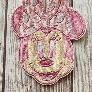 Iron on Patches MINNIE MOUSES oval Disney Pink 8,8x6cm Application  Embroided Badges 
