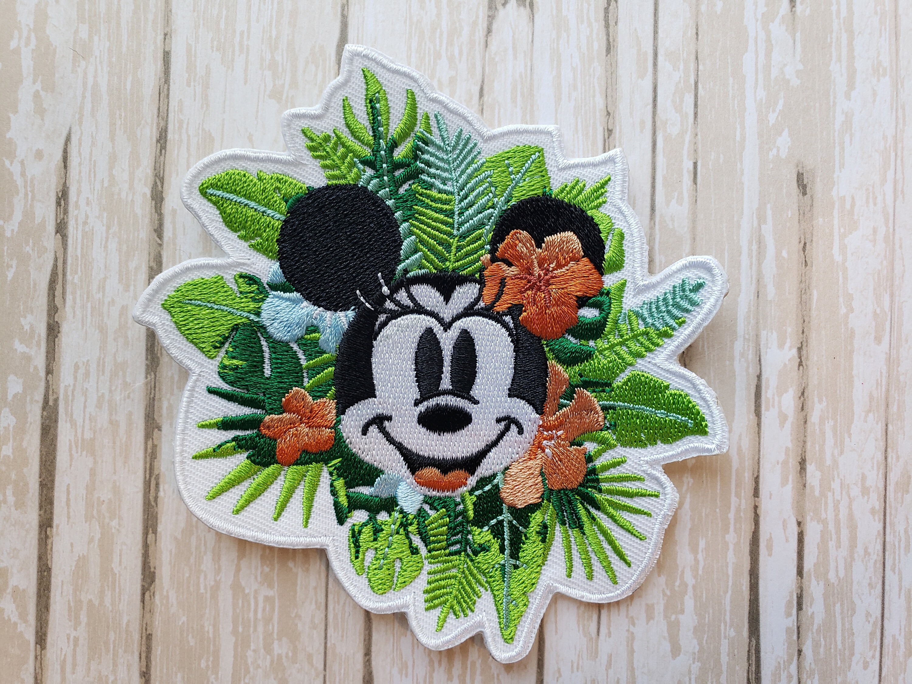 In STOCK Now 4" Disneyland Disney Park Minnie Mouse Hawaiian Sum…