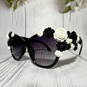 Retro cat eye sunglasses with roses and pearls Pink Cat Eye Sunglasses: Rhinestone & Pearl Embellished  main image 4