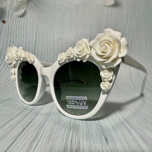 White Floral Cat Eye Sunglasses PHLOX | Floral Cat Eye Sunglasses White Flower Swarovski  main image 4