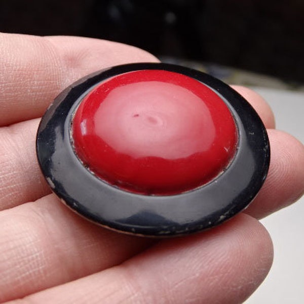 Set of 7 ca1940s Big Bold Red and Black Hollow Celluloid Buttons 1 1/2"   #554