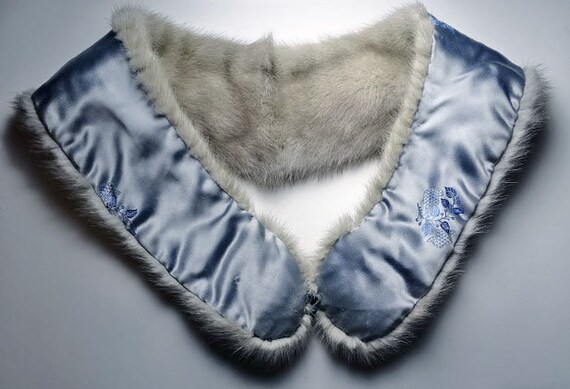 Vintage 50s silver mink collar with blue brocaded… - image 3
