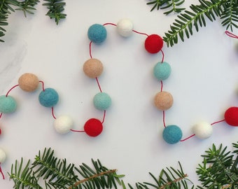 CHRISTMAS garland/Felt balls garland/blue red white pink/Pompom garland/Modern christmas/minimalist christmas tree ornament/christmas decor