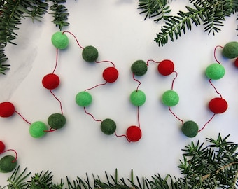 CHRISTMAS garland/Felt balls garland/green and red/Pompom garland/Modern christmas/Modern christmas/christmas tree ornament/christmas decor