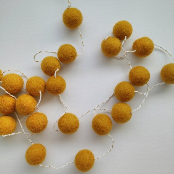 Guirlande De Noel Guirlande Boule De Laine Jaune Or Dore Sapin Etsy