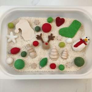 Christmas sensory bin/Montessori kit/educational toys/plastic free toodler games/3-5 toys/preschool/kindergarten/stocking snowman santa