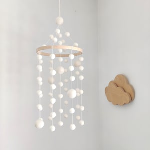 Baby mobile/white nursery mobile/baby crib mobile/white/felt balls mobile/boho nursery/unisex nursery/pompom mobile/scandinavian decor/lagom