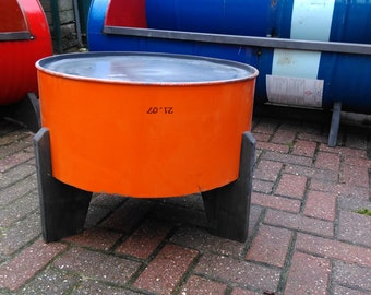 drum side table oftewel bijzettafeltje van olievat