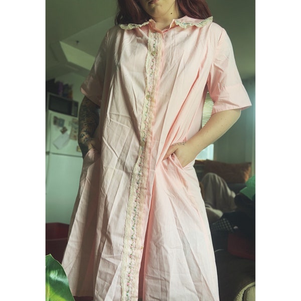 VTG pink nightgown