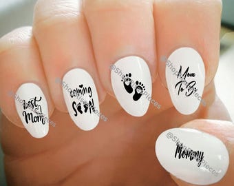Nagelstickers Mom to Be: babyvoetjes wateroverdracht Nail Art